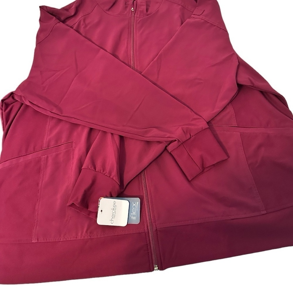 NWT Cherokee Women’s Plus Uniform Zip Front Scrub Jacket Burgundy Size 4XL - Picture 5 of 5